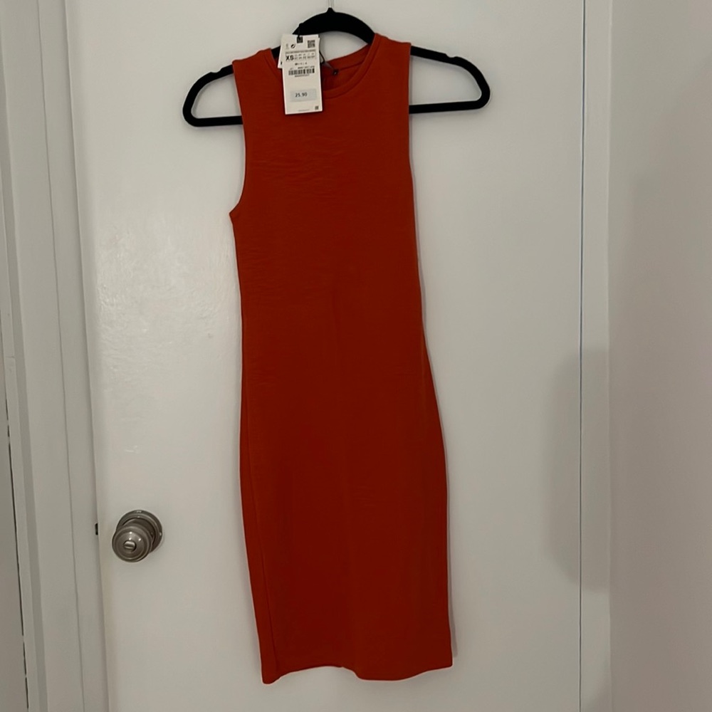 Zara bodycon midi dress - xs- never worn